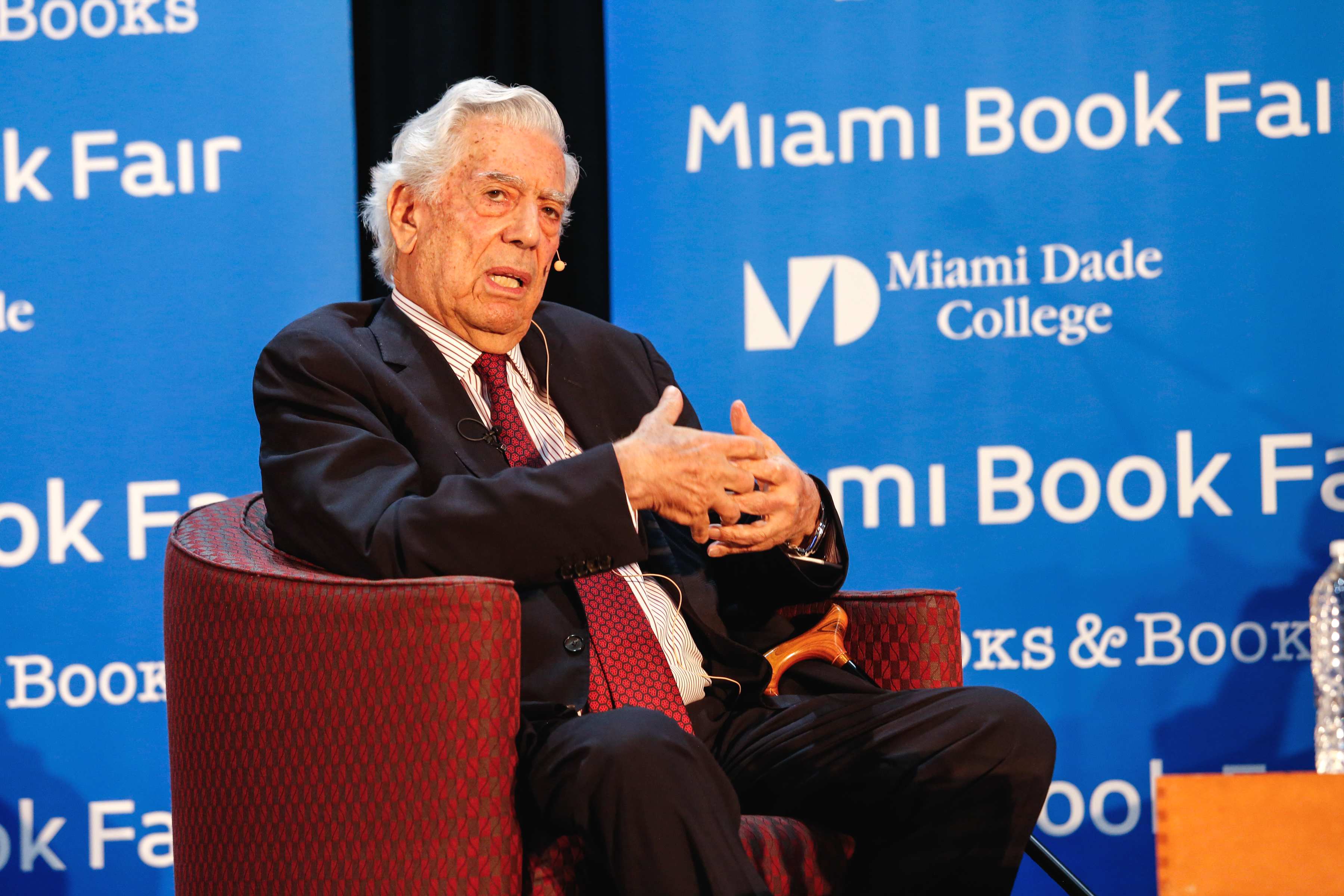 Vargas Llosa a la Academia Francesa
